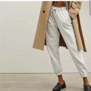 NWOT Everlane organic cotton jogger sweatpants light heather grey
